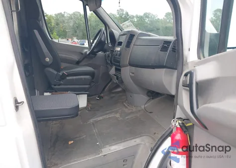 2011 Mercedes-Benz Sprinter 2500 High Roof из США, поврежденный, VIN WD3PE8CB8B5589620